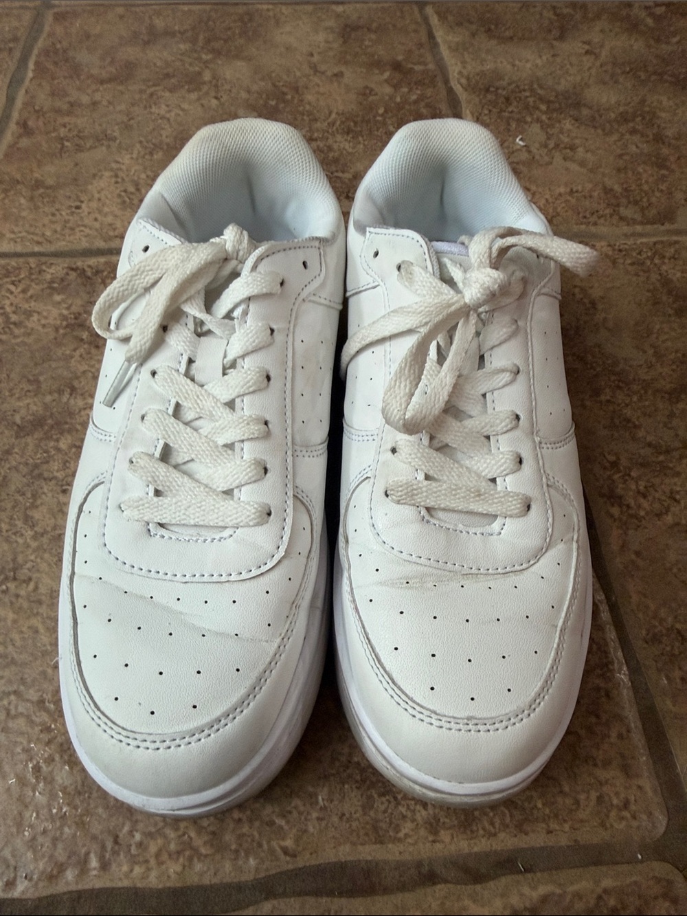 Weissman White Lace-Up Dance/performance Sneakers for Women Size 9